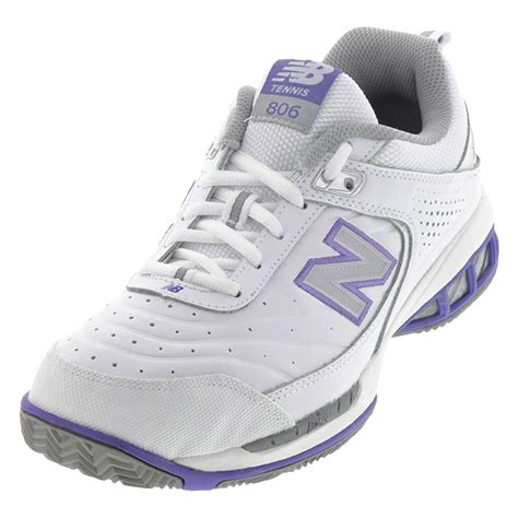 new balance tennis shoes for women white
